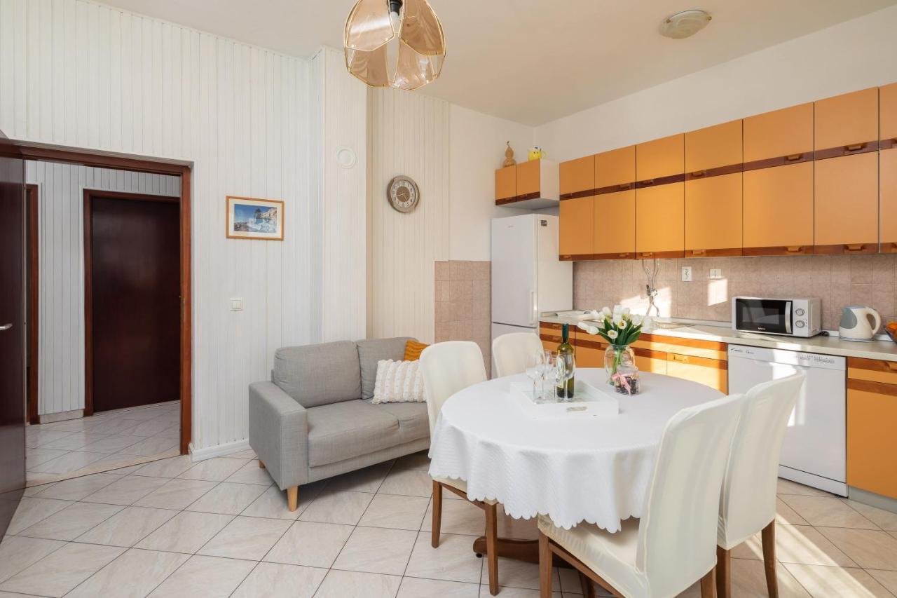 Deja Blue Apartment イェセニツェ エクステリア 写真