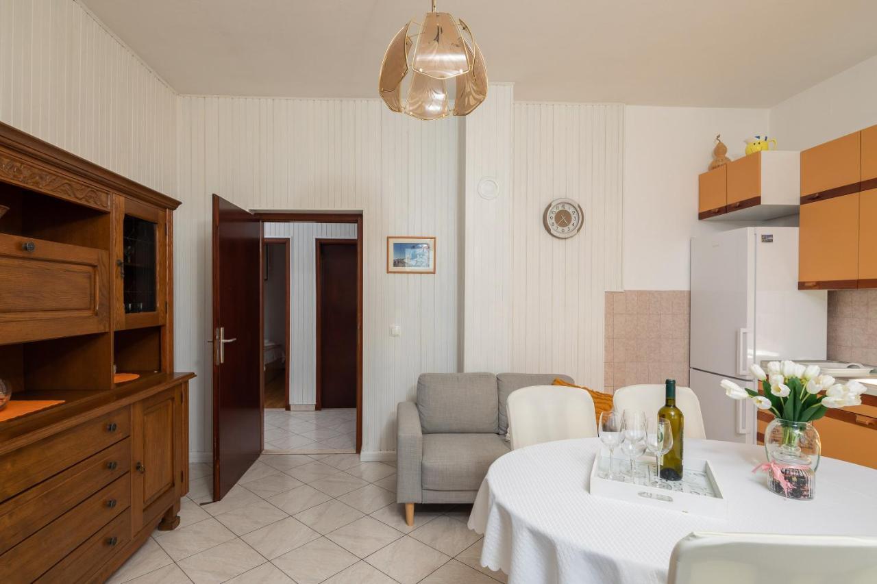 Deja Blue Apartment イェセニツェ エクステリア 写真