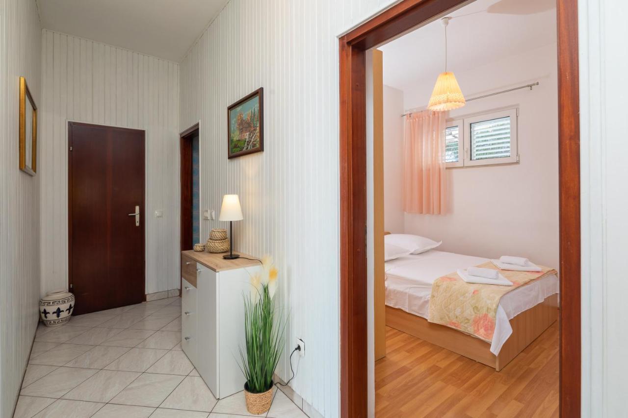 Deja Blue Apartment イェセニツェ エクステリア 写真